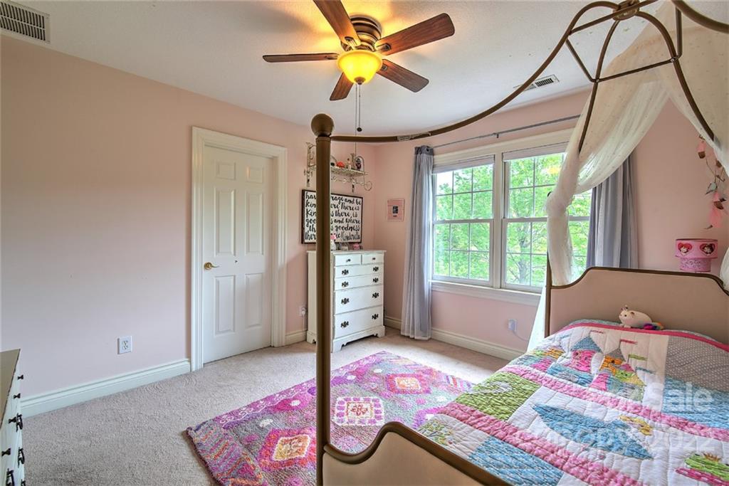 107 Windgate Place Asheville NC 28805