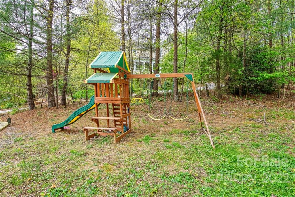 107 Windgate Place Asheville NC 28805