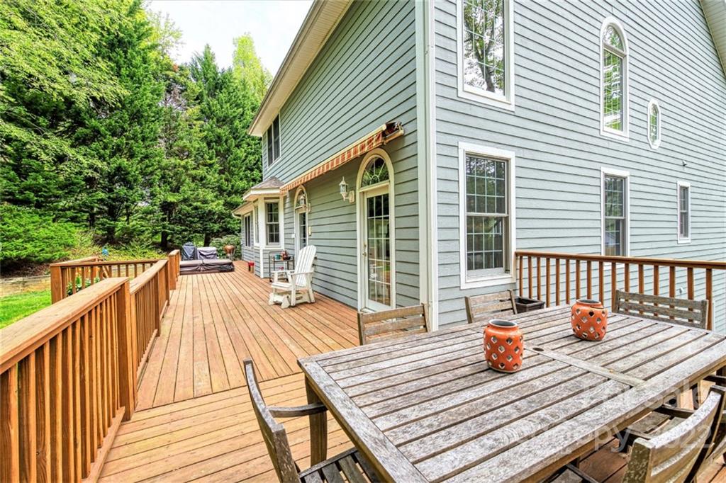 107 Windgate Place Asheville NC 28805