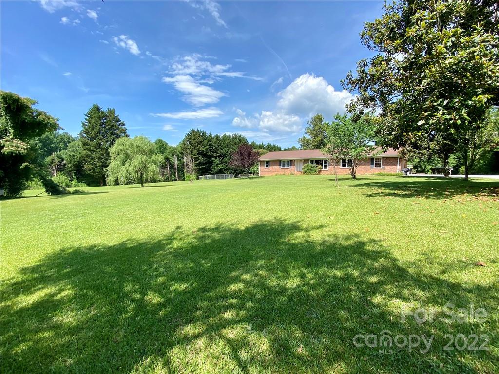 170 Henderson Road Tryon NC 28782