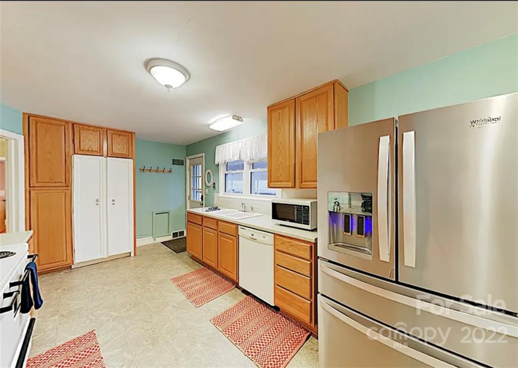 2338 Riceville Road Asheville NC 28805
