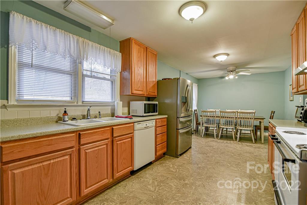 2338 Riceville Road Asheville NC 28805