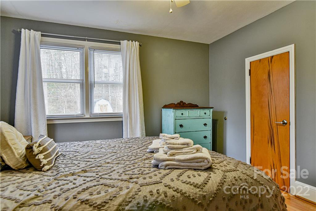 2338 Riceville Road Asheville NC 28805