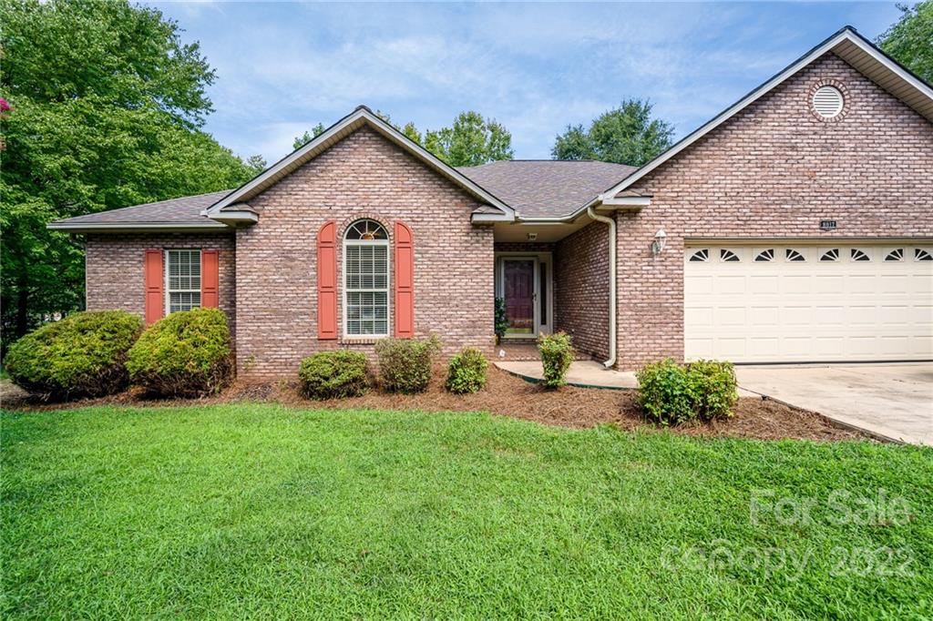 8017 King Arthurs Court Denver NC 28037