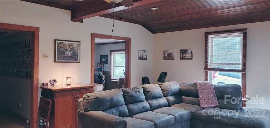 903 Middlefork Road Brevard NC 28712