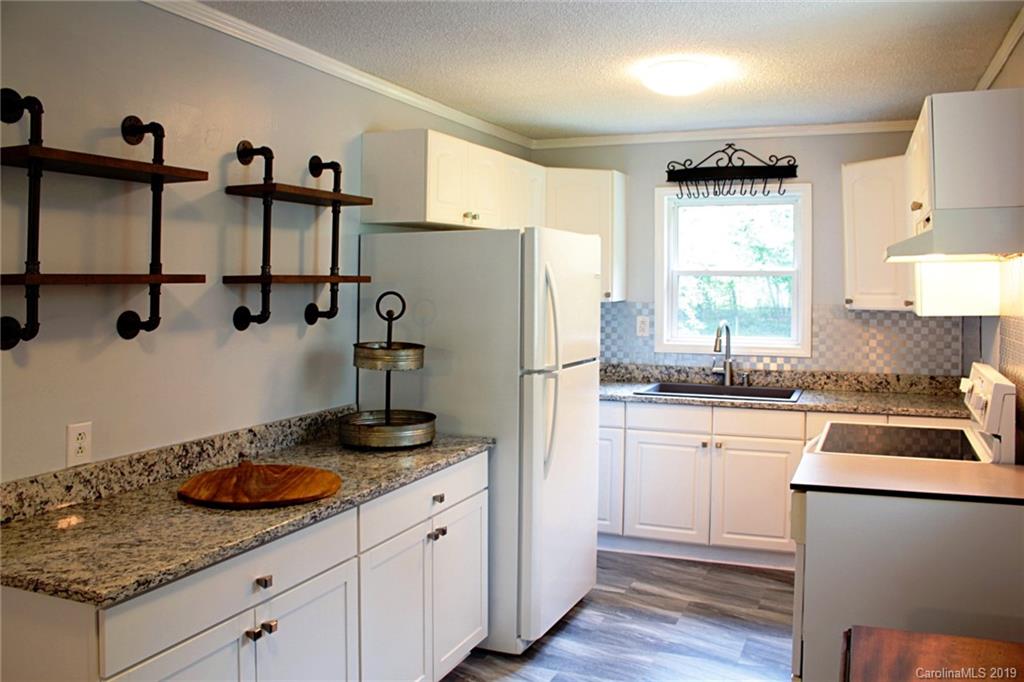 132 Mcminn Avenue Brevard NC 28712