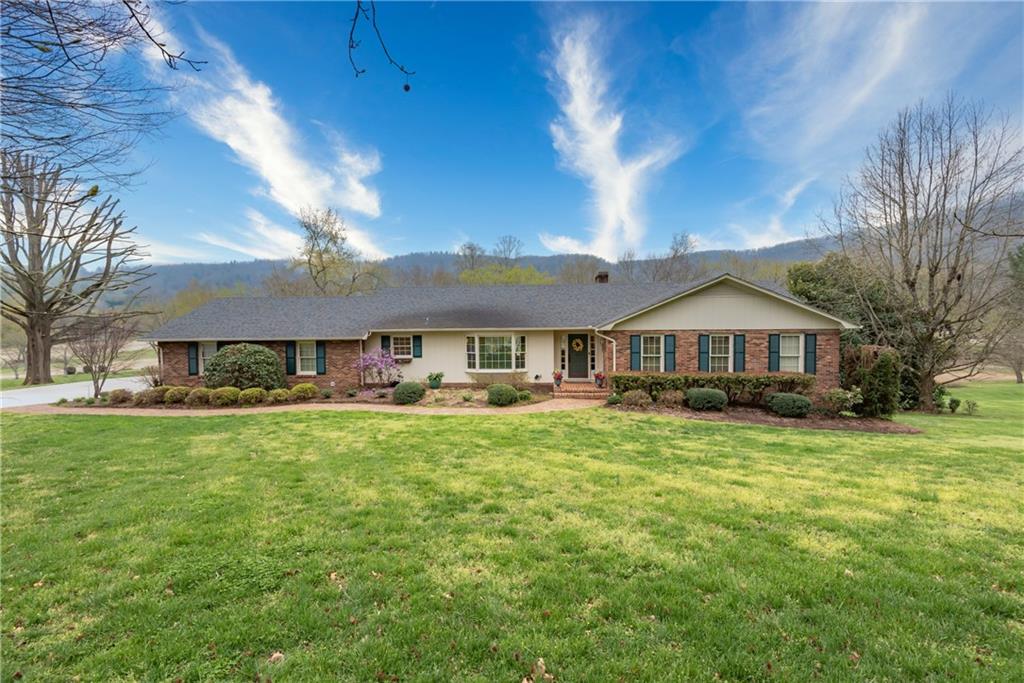 2814 Lakeview Drive Lenoir NC 28645