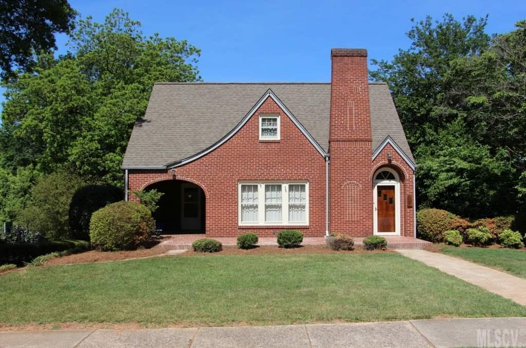 541 1st Street NW Hickory NC 28601