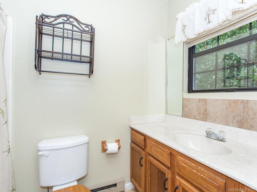 99 Apgar Road Candler NC 28715