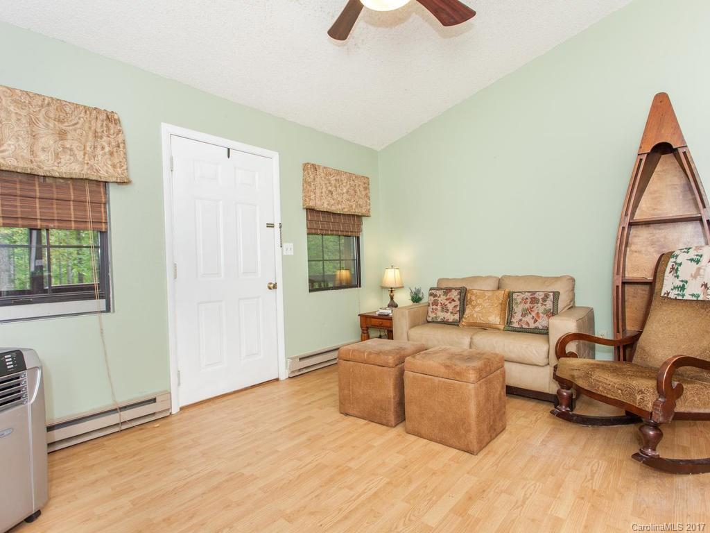 99 Apgar Road Candler NC 28715