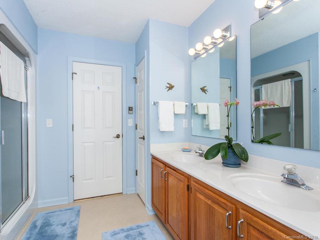 21 St. Andrews Drive Etowah NC 28729