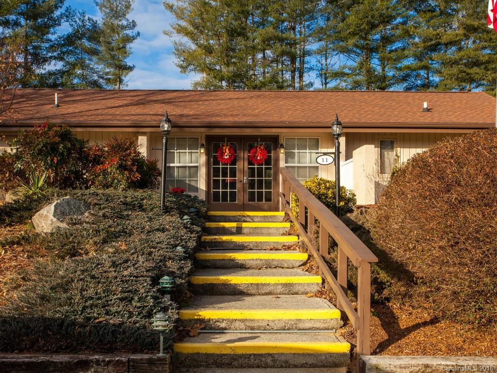 21 St. Andrews Drive Etowah NC 28729