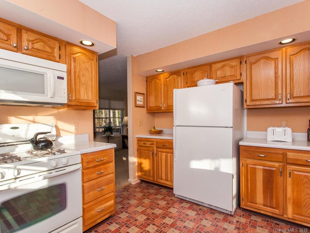 21 St. Andrews Drive Etowah NC 28729