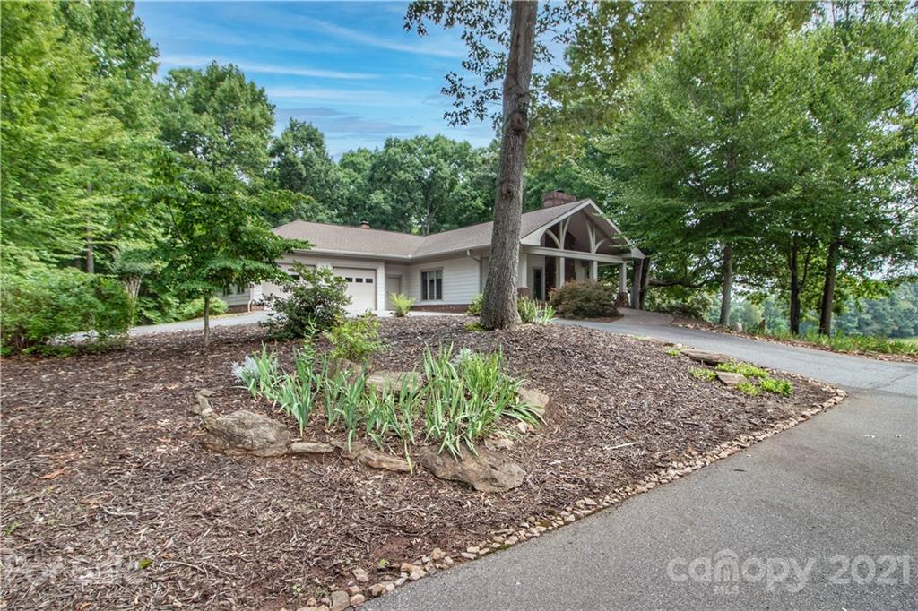 157 Manitou Trail Statesville NC 28677