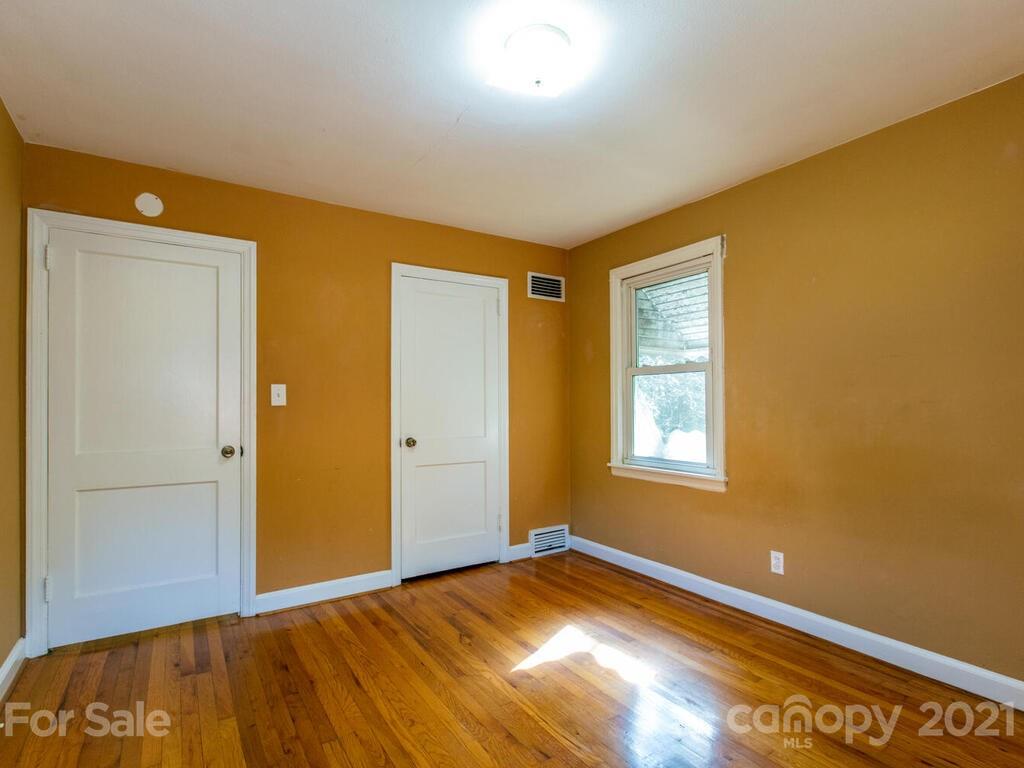 26 Inglewood Avenue Asheville NC 28806