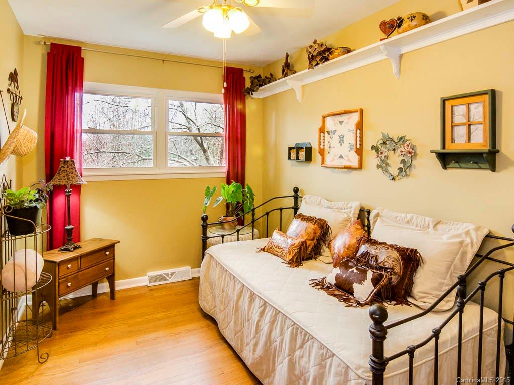 419 Rowland Road Swannanoa NC 28778