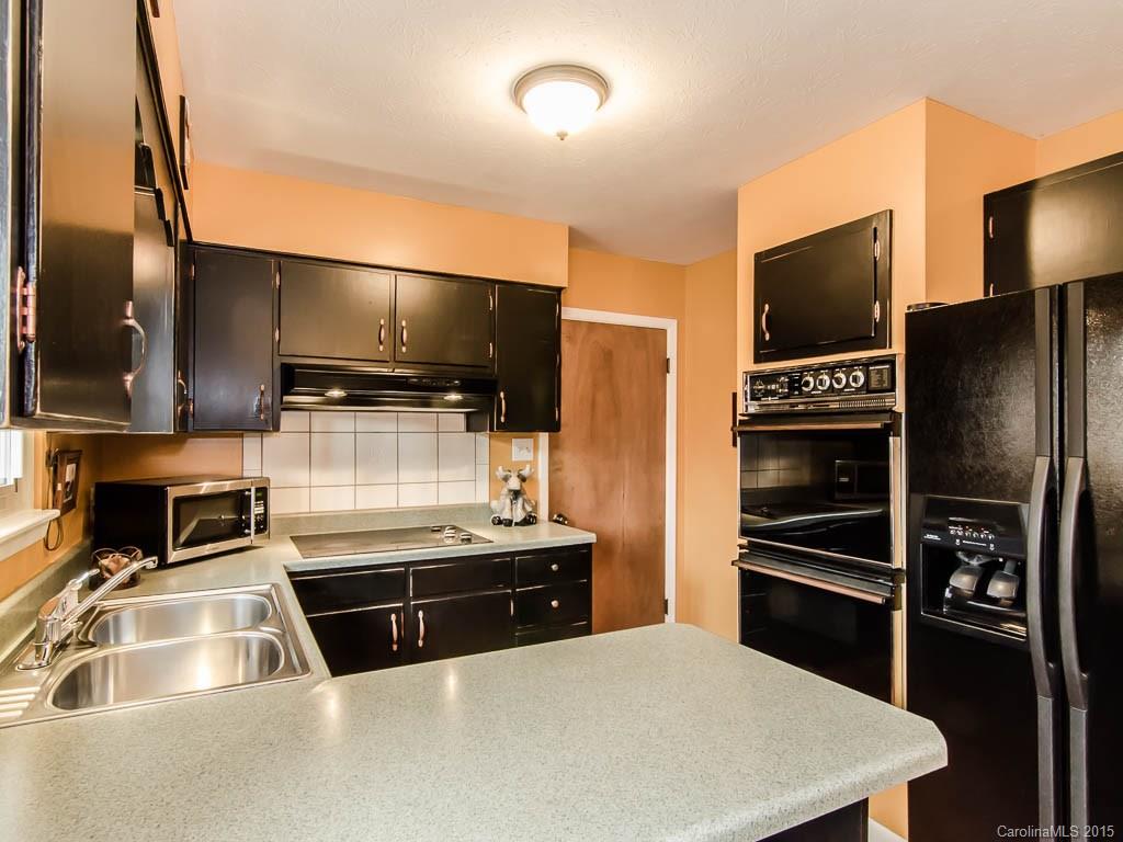 419 Rowland Road Swannanoa NC 28778