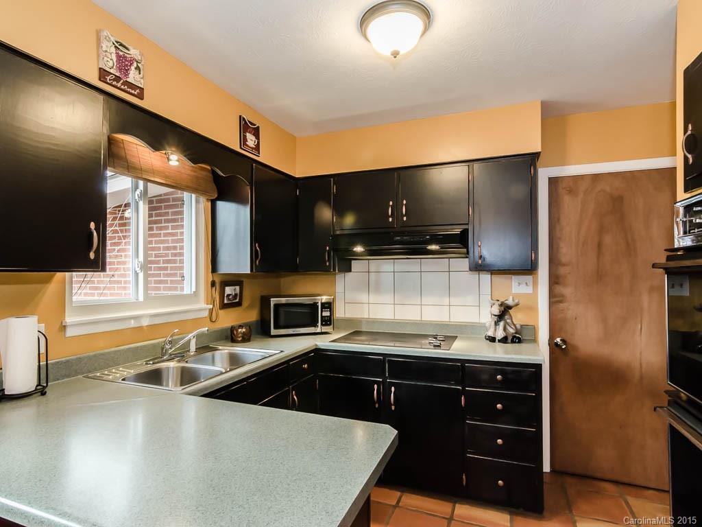 419 Rowland Road Swannanoa NC 28778
