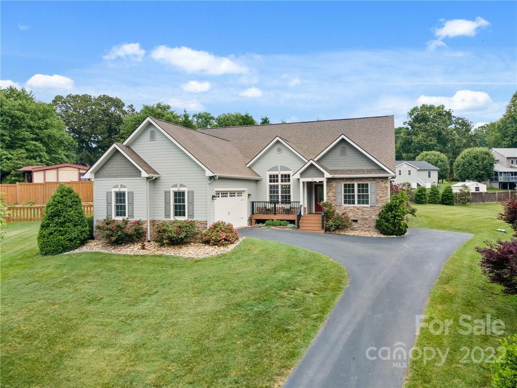 39 Amaretto Drive Candler NC 28715