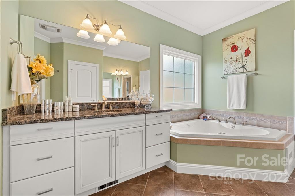 39 Amaretto Drive Candler NC 28715