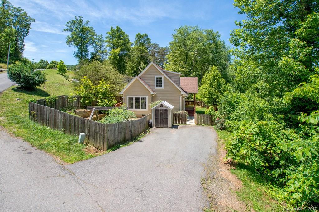 124 Sleepy Forest Drive Leicester NC 28748