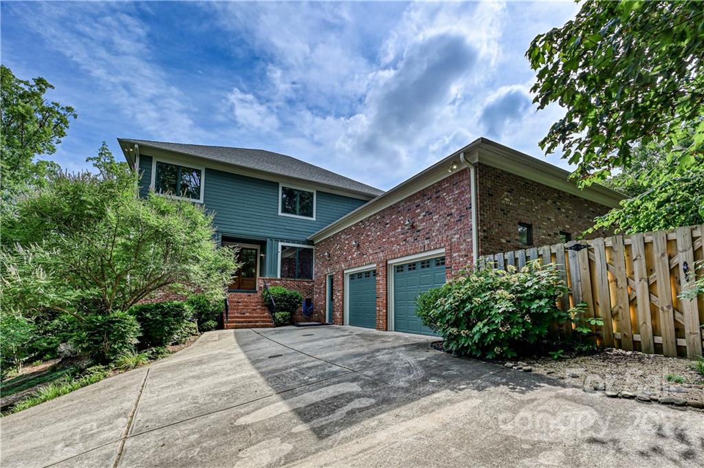 1414 Mount Isle Harbor Drive Charlotte NC 28214