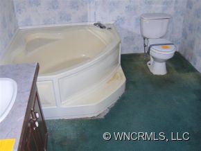 109 Liberty Road Candler NC 28715