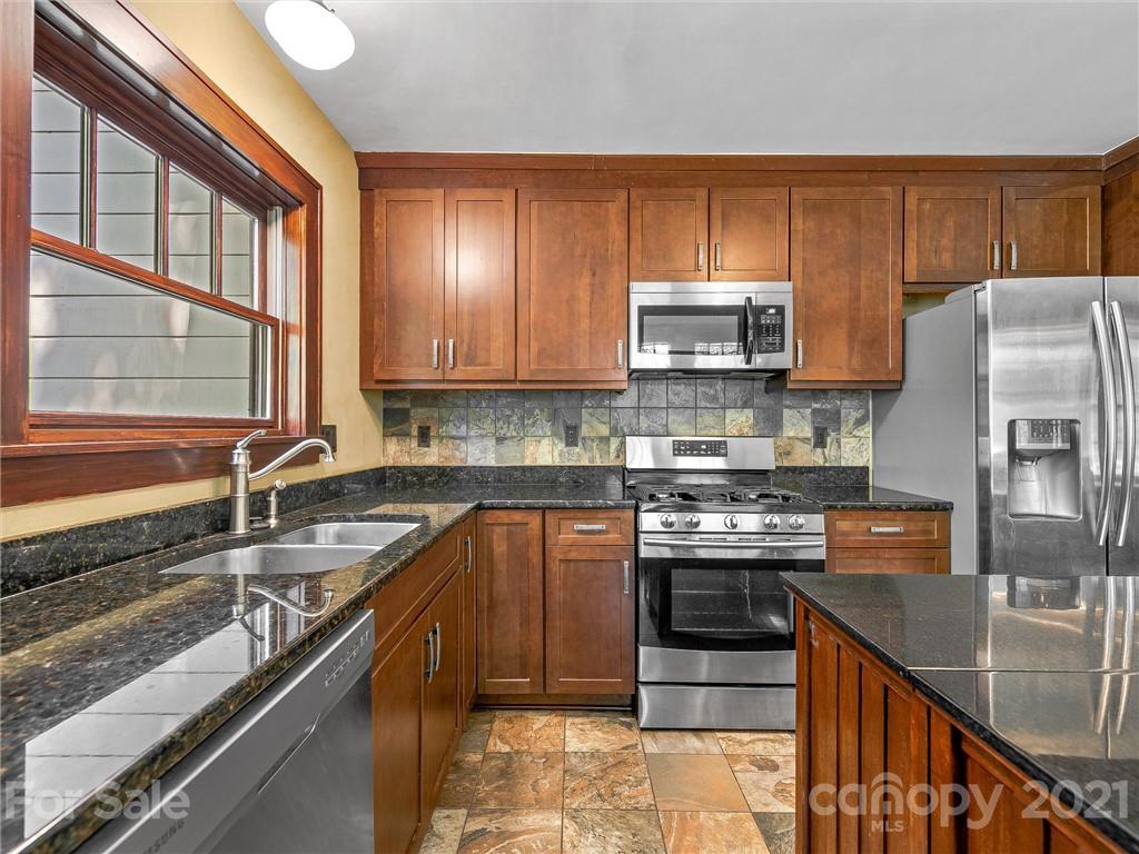 39 Harvard Place Asheville NC 28806