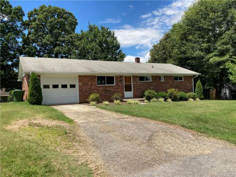 16 Sandhurst Drive Asheville NC 28806