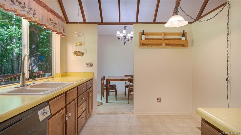 34 Mountain Brook Drive Candler NC 28715