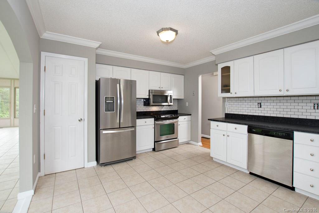 17 Country Spring Drive Asheville NC 28804