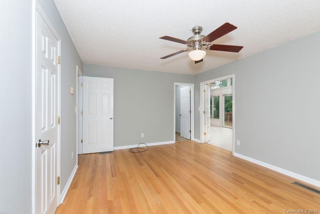 17 Country Spring Drive Asheville NC 28804
