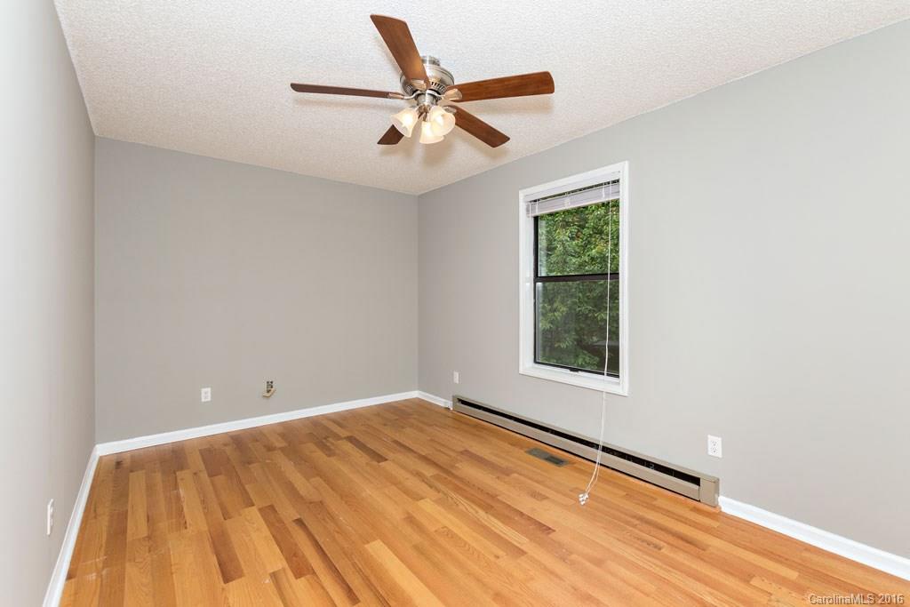 17 Country Spring Drive Asheville NC 28804