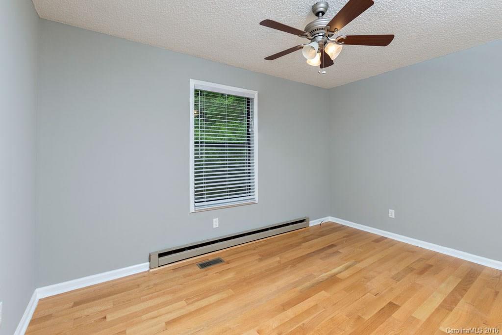 17 Country Spring Drive Asheville NC 28804