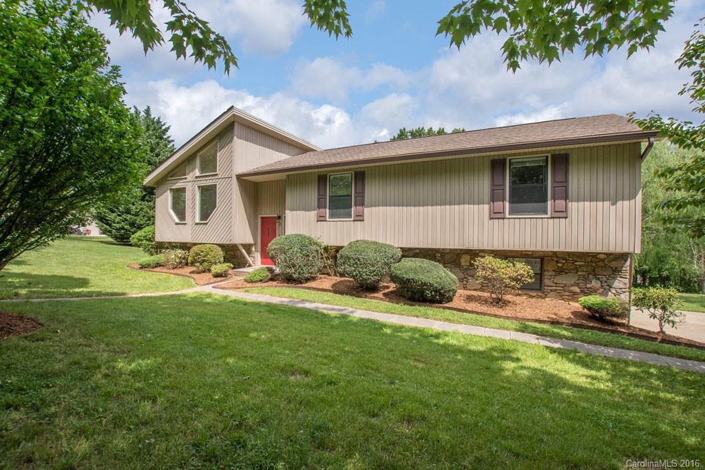 17 Country Spring Drive Asheville NC 28804