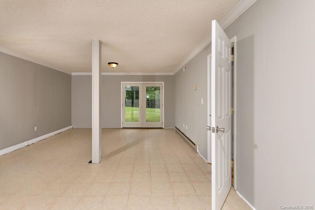 17 Country Spring Drive Asheville NC 28804