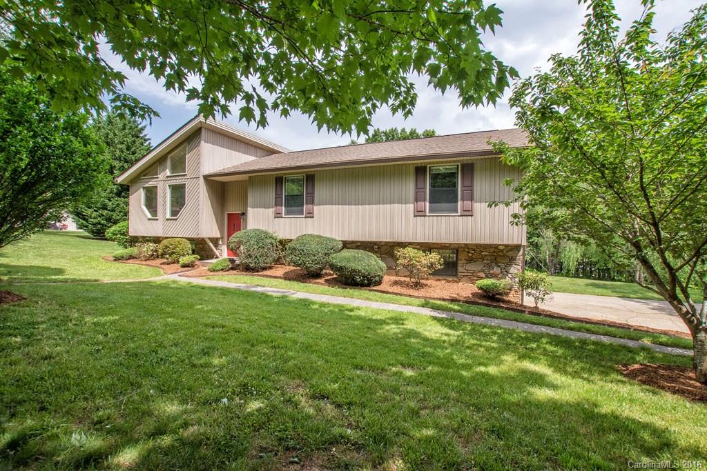 17 Country Spring Drive Asheville NC 28804