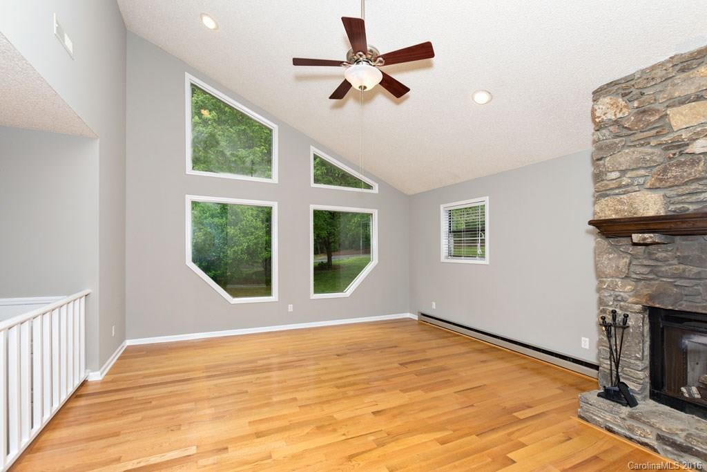 17 Country Spring Drive Asheville NC 28804