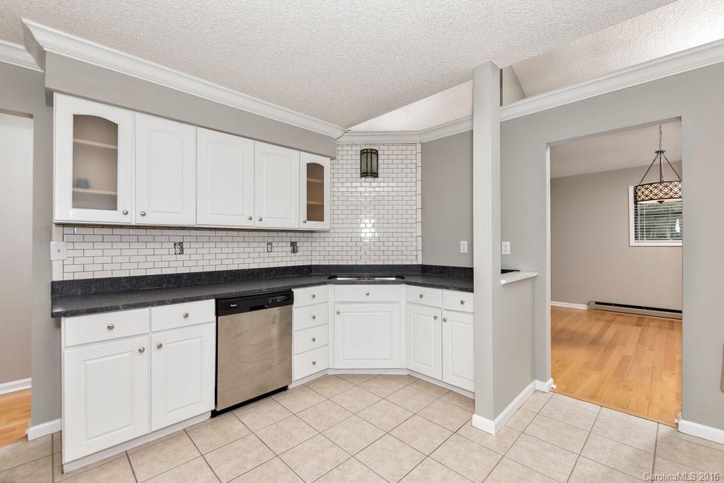 17 Country Spring Drive Asheville NC 28804