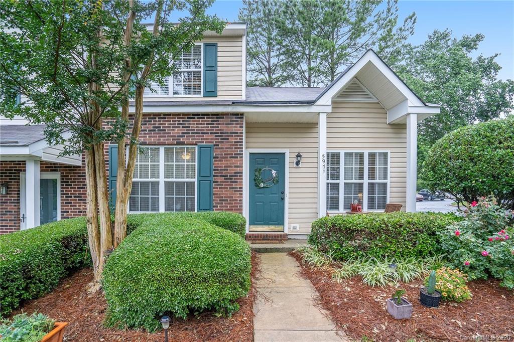 5971 Cougar Lane Charlotte NC 28269