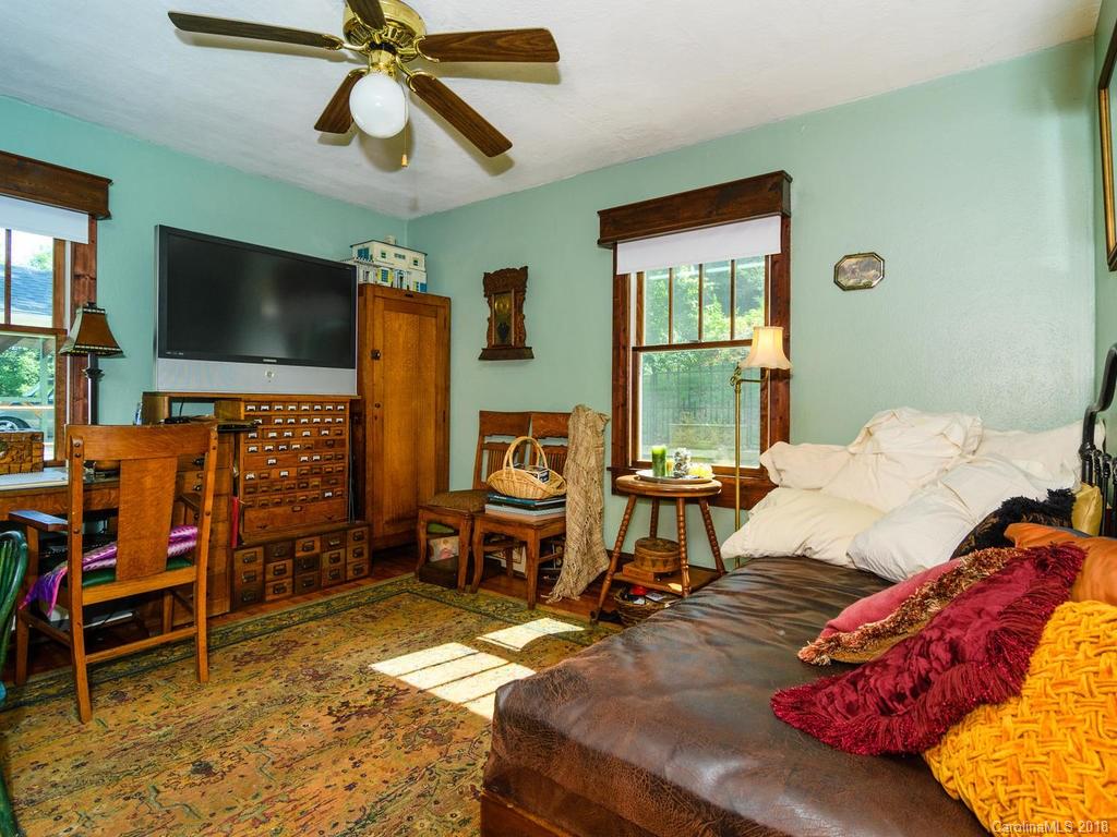 11 Warren Avenue Asheville NC 28803