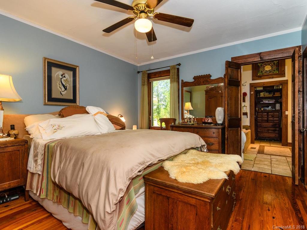11 Warren Avenue Asheville NC 28803