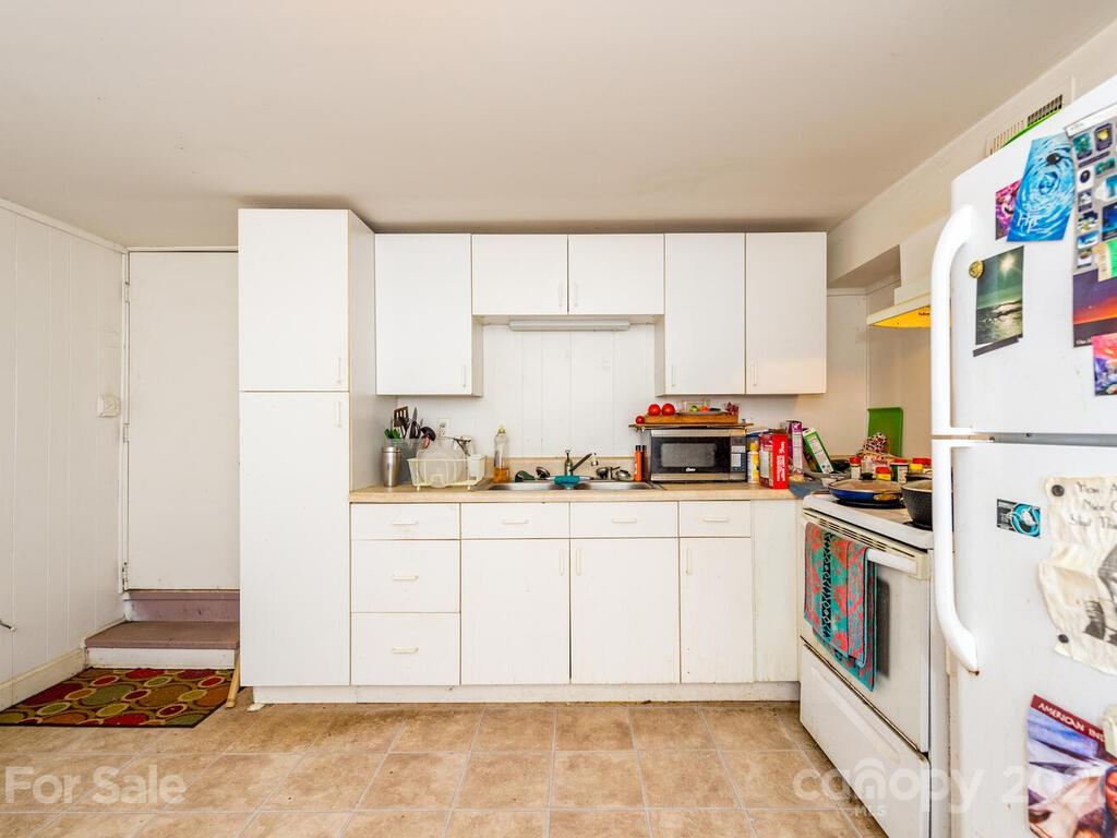 81 Vandalia Avenue Asheville NC 28806