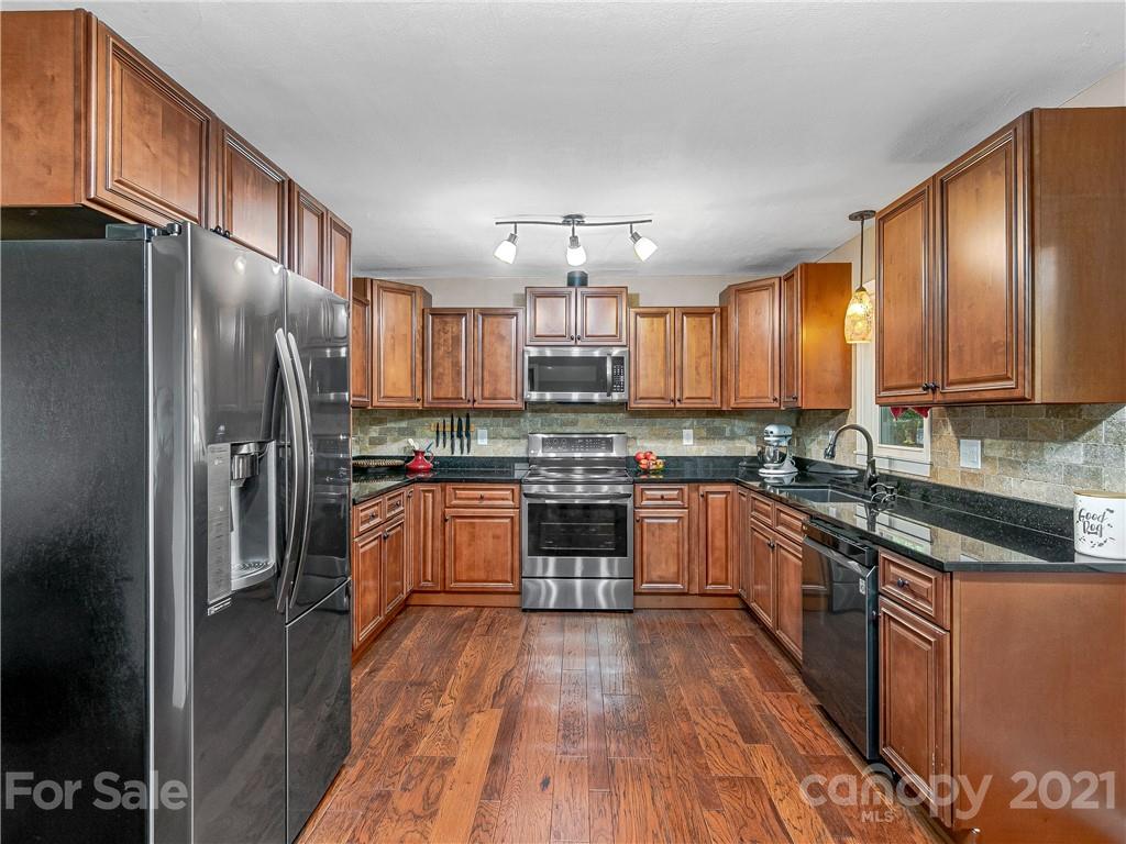 1465 Lentini Drive Waynesville NC 28785