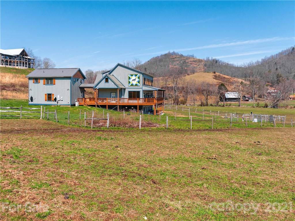 15 Sandy Bottoms Drive Clyde NC 28721