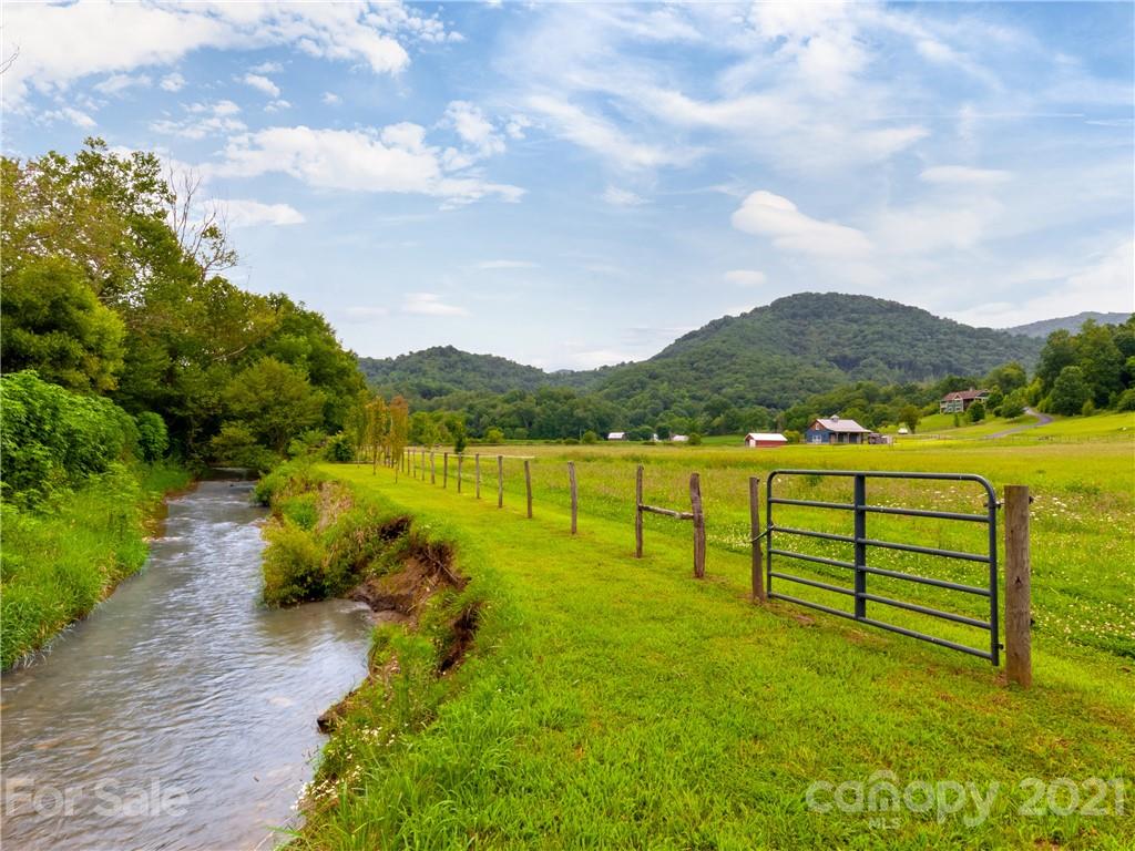 15 Sandy Bottoms Drive Clyde NC 28721