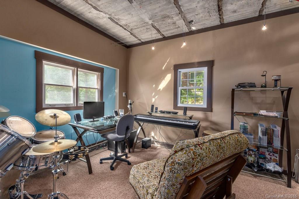 217 School Road Asheville NC 28806