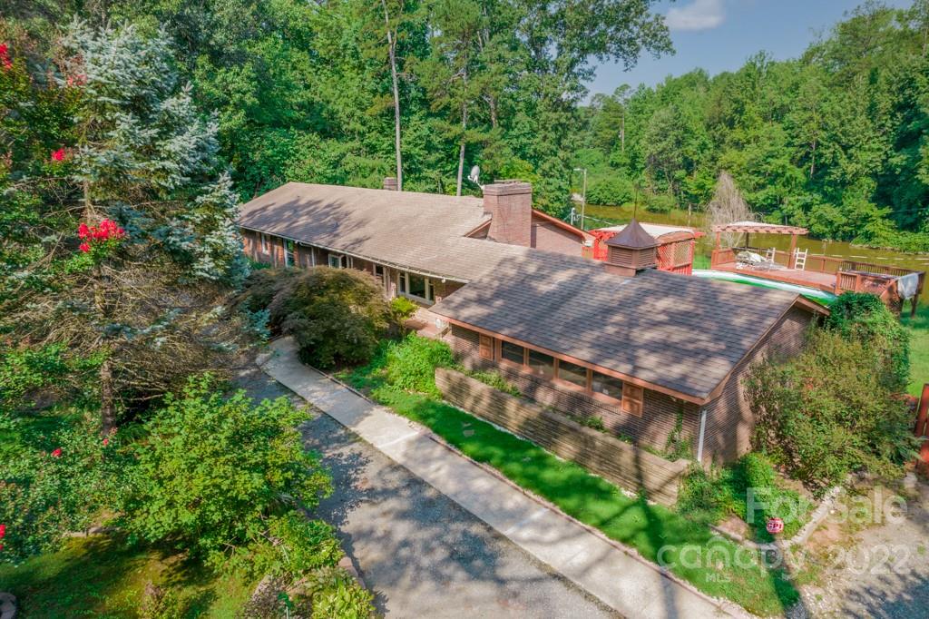 2540 Pickway Drive Charlotte NC 28269