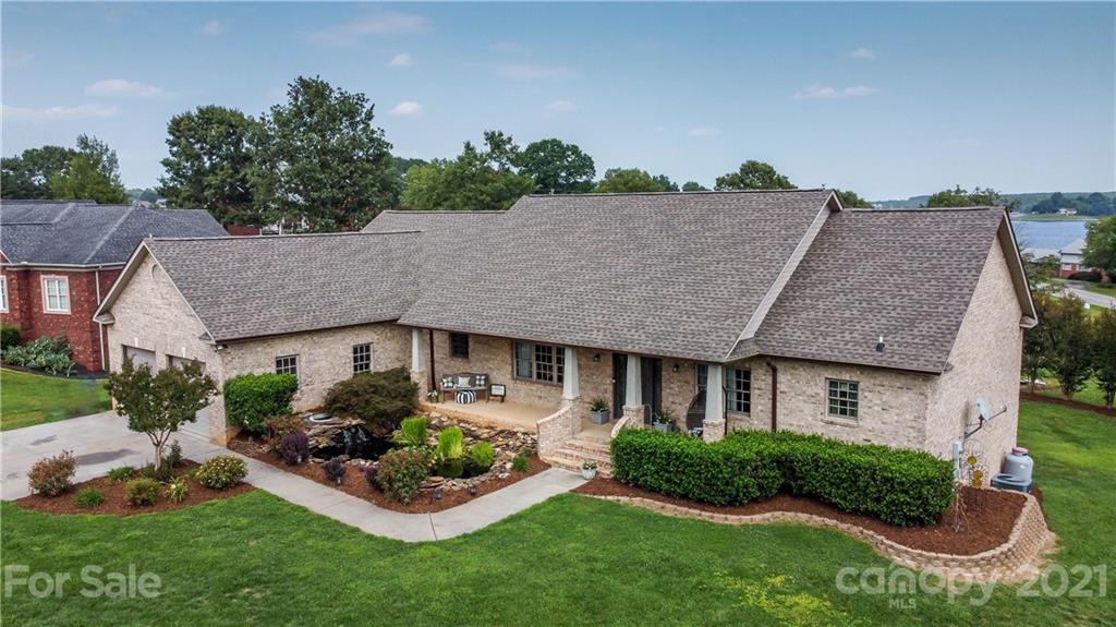 98 Lake Vista Place Court Taylorsville NC 28681