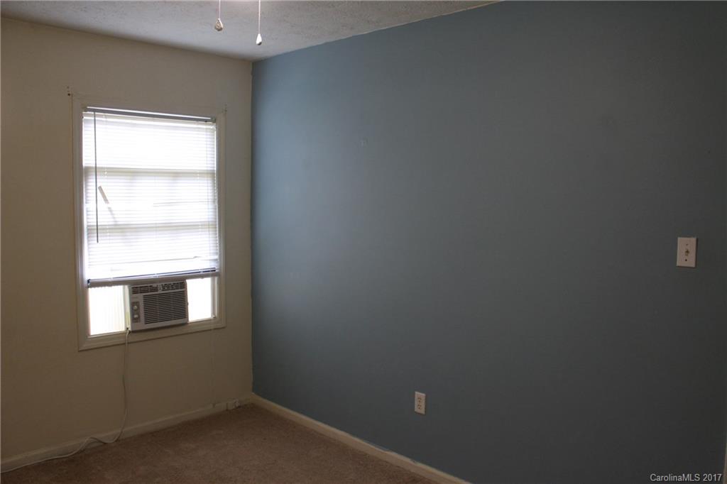 29 King Arthur Place Asheville NC 28806